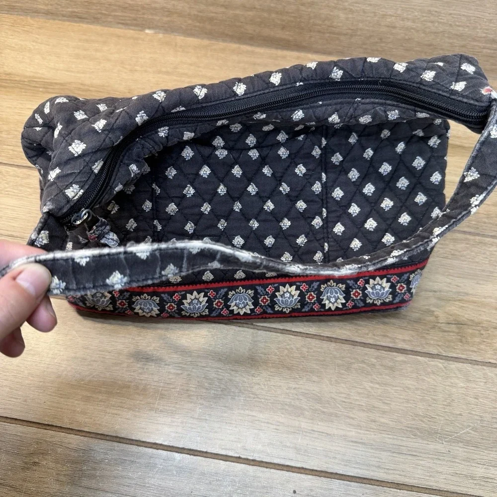 Vera Bradley wear handle